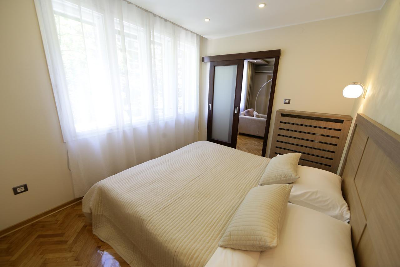 Apartment Piano Belgrado Buitenkant foto