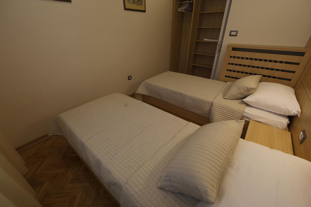 Apartment Piano Belgrado Buitenkant foto